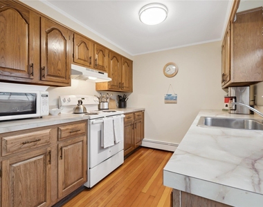 220 Fiddler Lane - Photo Thumbnail 4