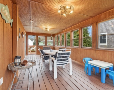 220 Fiddler Lane - Photo Thumbnail 8