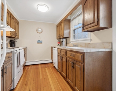 220 Fiddler Lane - Photo Thumbnail 5