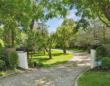 686 Hill Street - Photo Thumbnail 18