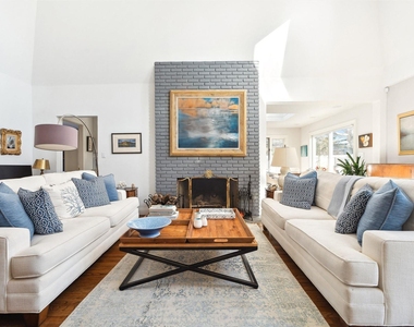 686 Hill Street - Photo Thumbnail 1