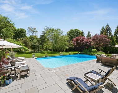 686 Hill Street - Photo Thumbnail 17