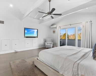 43 Robin Drive - Photo Thumbnail 10