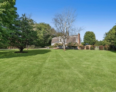 43 Robin Drive - Photo Thumbnail 16