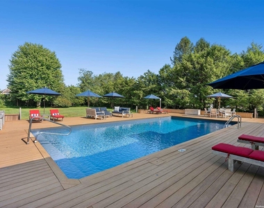 43 Robin Drive - Photo Thumbnail 1
