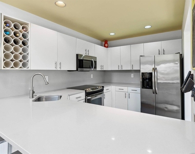 43 Robin Drive - Photo Thumbnail 7