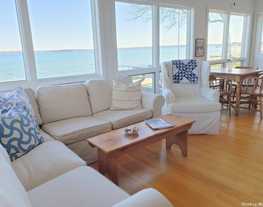 11 Beach Road - Photo Thumbnail 14