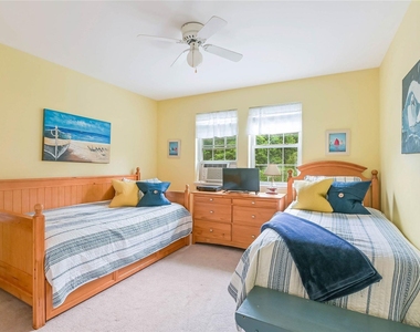530 Stillwater Avenue - Photo Thumbnail 8