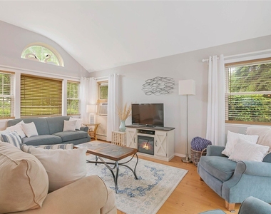 530 Stillwater Avenue - Photo Thumbnail 2