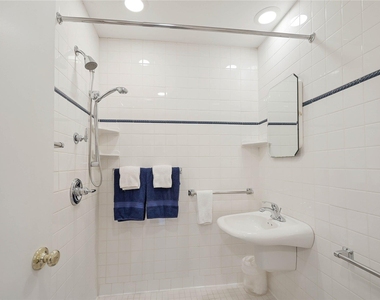 415 Southern Cross - Photo Thumbnail 10