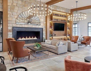 303 Arrowhead Lane - Photo Thumbnail 14