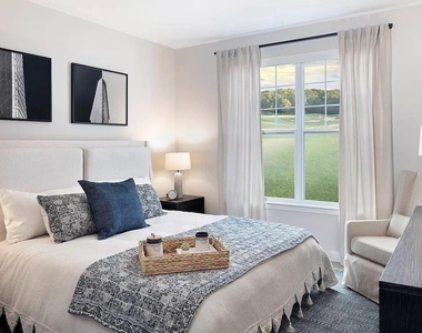 303 Arrowhead Lane - Photo Thumbnail 9