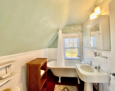 1975 Youngs Avenue - Photo Thumbnail 15