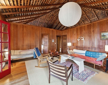 400 Diamond Lane - Photo Thumbnail 14