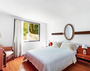 189 Old Harbor Road - Photo Thumbnail 14