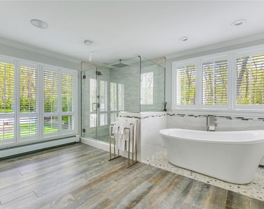355 Windjammer Drive - Photo Thumbnail 14