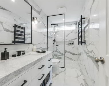 355 Windjammer Drive - Photo Thumbnail 17
