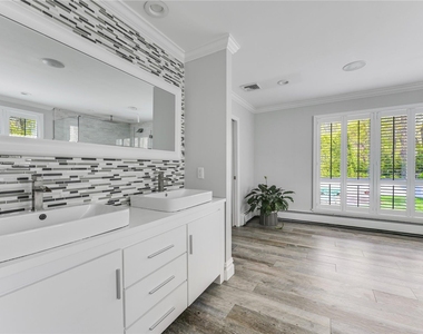 355 Windjammer Drive - Photo Thumbnail 15