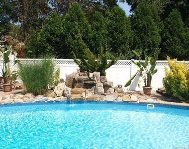 355 Windjammer Drive - Photo Thumbnail 2