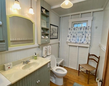 876 Evergreen Walk - Photo Thumbnail 10