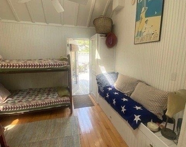 970 Surfview Walk - Photo Thumbnail 13