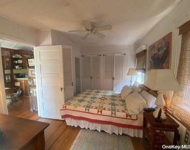 970 Surfview Walk - Photo Thumbnail 7