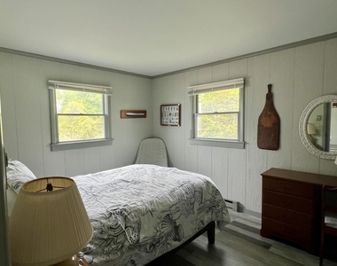 1355 Watersedge Way - Photo Thumbnail 10