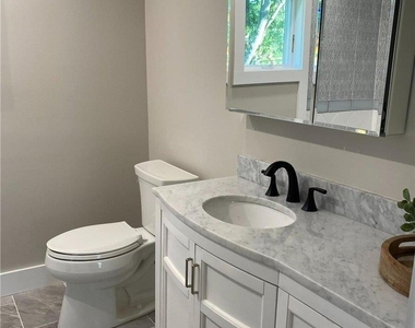 3400 Youngs Avenue - Photo Thumbnail 12
