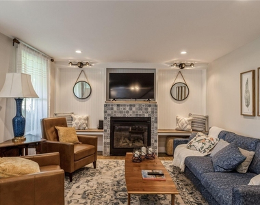 3400 Youngs Avenue - Photo Thumbnail 2