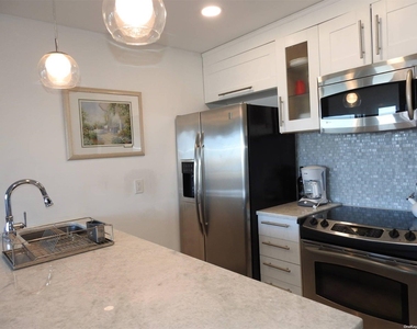 274 Dune Road - Photo Thumbnail 4