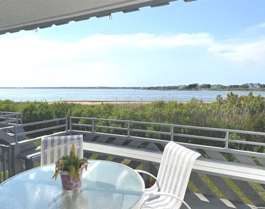 274 Dune Road - Photo Thumbnail 1