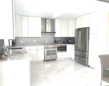 3655 Pequash Avenue - Photo Thumbnail 8