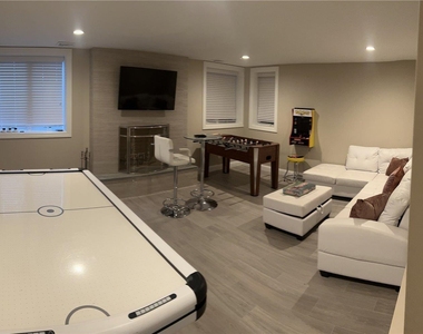 3655 Pequash Avenue - Photo Thumbnail 12