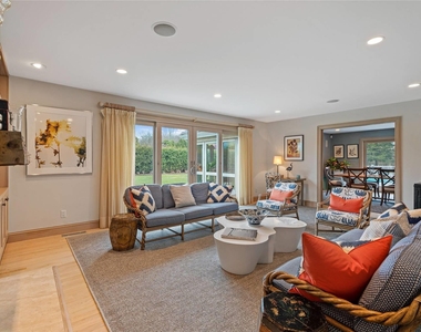 13 Quogo Neck Lane - Photo Thumbnail 4