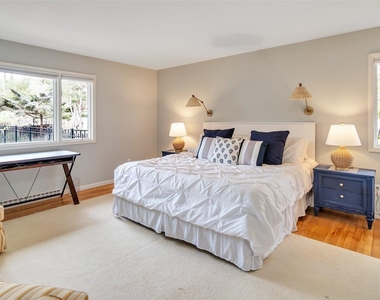 8 Coolidge Lane - Photo Thumbnail 11