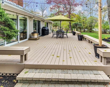 8 Coolidge Lane - Photo Thumbnail 4