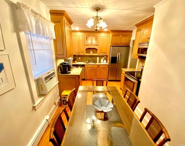 111 Inwood - Photo Thumbnail 3