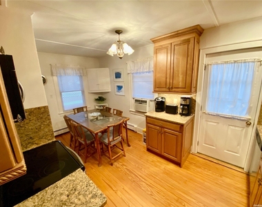 111 Inwood - Photo Thumbnail 2