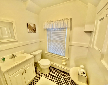 111 Inwood - Photo Thumbnail 9