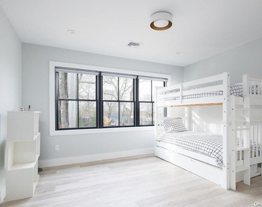 650 Pine Avenue - Photo Thumbnail 25