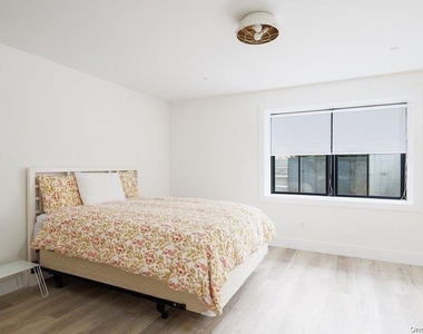 650 Pine Avenue - Photo Thumbnail 11