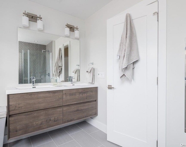650 Pine Avenue - Photo Thumbnail 9