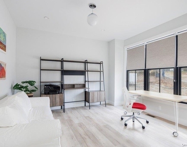 650 Pine Avenue - Photo Thumbnail 7