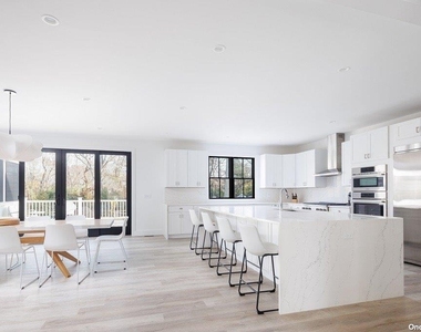 650 Pine Avenue - Photo Thumbnail 1