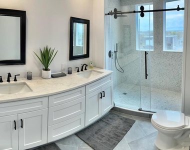 240 Wilmot Road - Photo Thumbnail 7