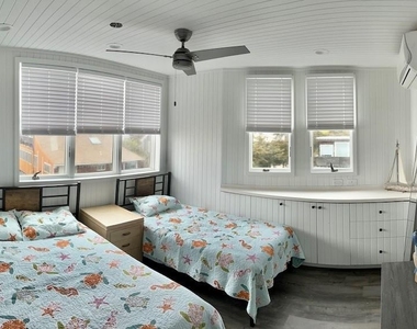 240 Wilmot Road - Photo Thumbnail 5