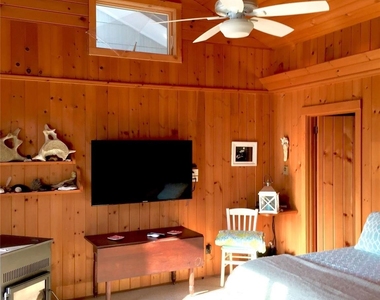 18 Erie Street - Photo Thumbnail 10