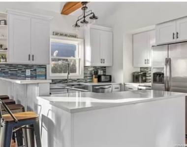 485 Bayberry Walk - Photo Thumbnail 6