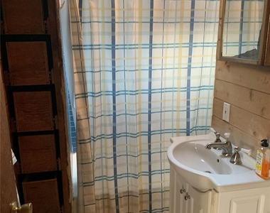 49 E Bayview Walk - Photo Thumbnail 9