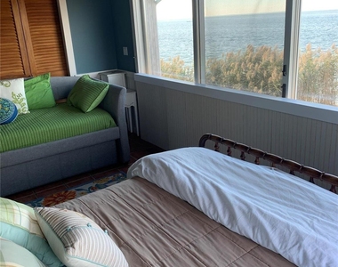 49 E Bayview Walk - Photo Thumbnail 8